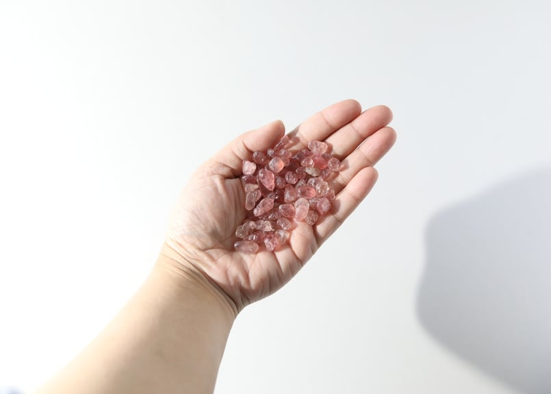 アンチエイジング】タンザニア産 ストロベリークォーツ さざれ（40g