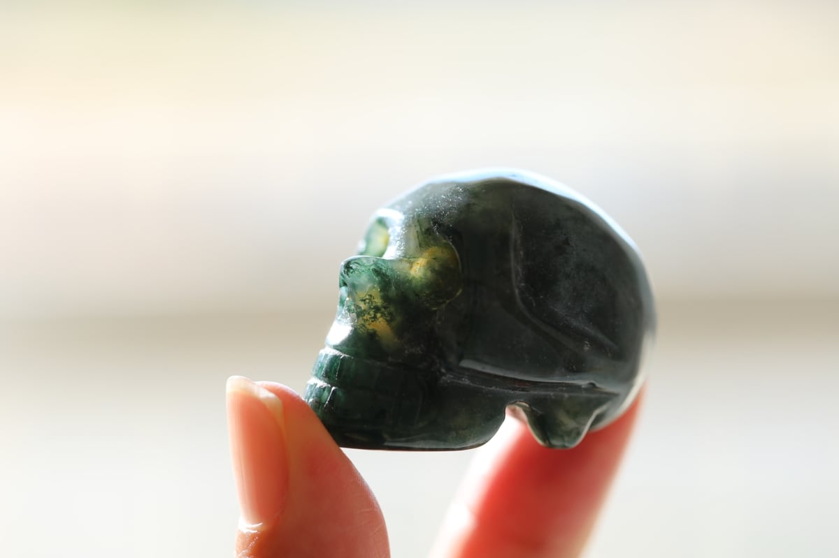 パープルモスアゲート 月 スカル 天然石 456g 394217913adb54ef01bfb3dcc60e1f