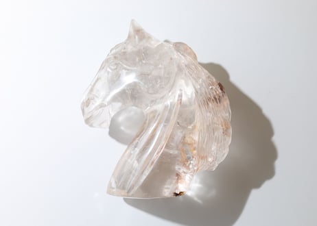 ミナスジェライス州産 虹入り クリアクォーツ 馬