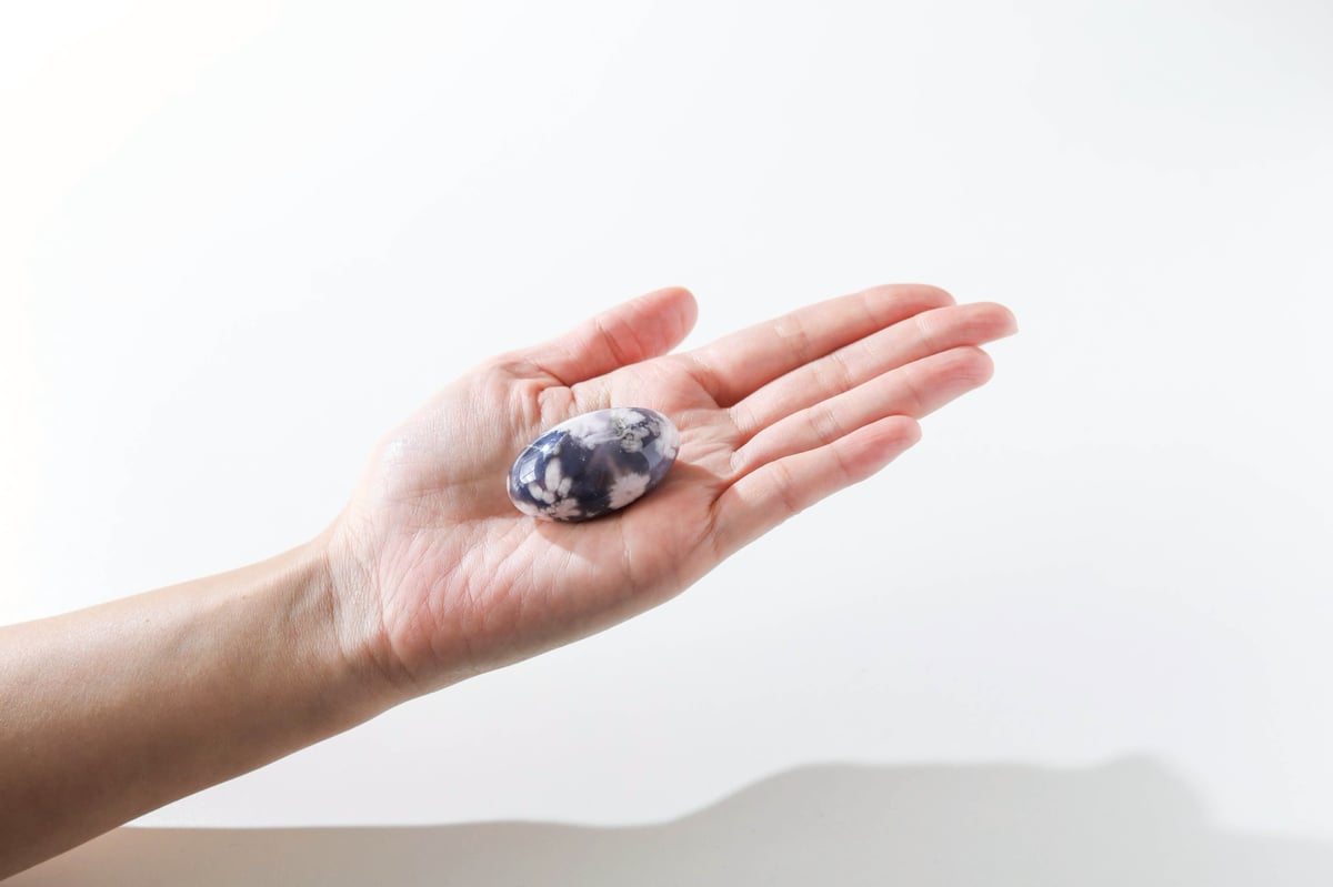 悟りのシッディ入り】ブルーチェリーブロッサムアゲート リンガム