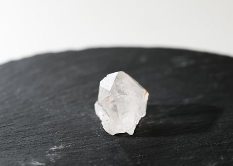 【カルマ解放のシッティ入り】ガネッシュヒマール産 水晶