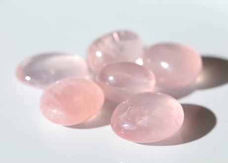 【ハートに耳を澄ませて】ハイクオリティ ローズクォーツ タンブル（6個セット）