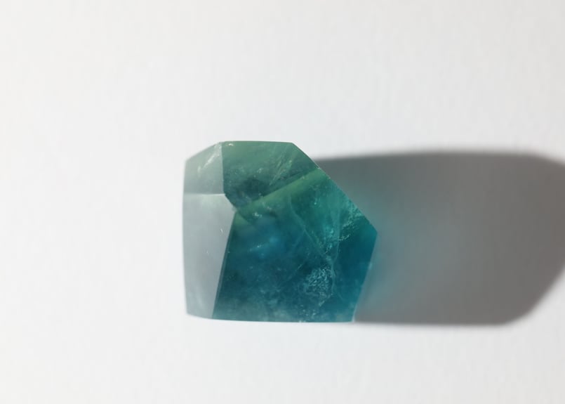 ブルーフローライト タワー 13.2㎝ フローライト 青 透明感 虹