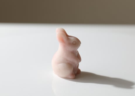 【愛の呼ぶ方へ】ピンクオパール うさぎ
