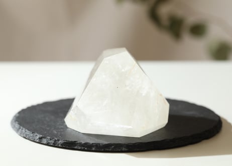 【天使と仲良くなる】ホワイトルチルクォーツ フリーフォーム