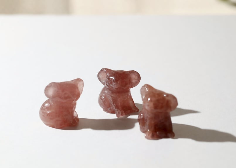 【極上品】ストロベリークォーツ　龍彫　2キロ超 芸術性を育む】ストロベリークォーツ コアラ | Y.S.Y24