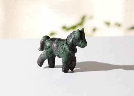 【SECURITY セキュリティ（オーラを保護する）シジル封入 オリジナルカード付き❣️】ルビーインゾイサイトのおうまさん ※イベントクーポン使用不可