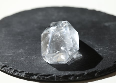 【叡智の結晶】虹入り レムリアンクォーツ 磨き