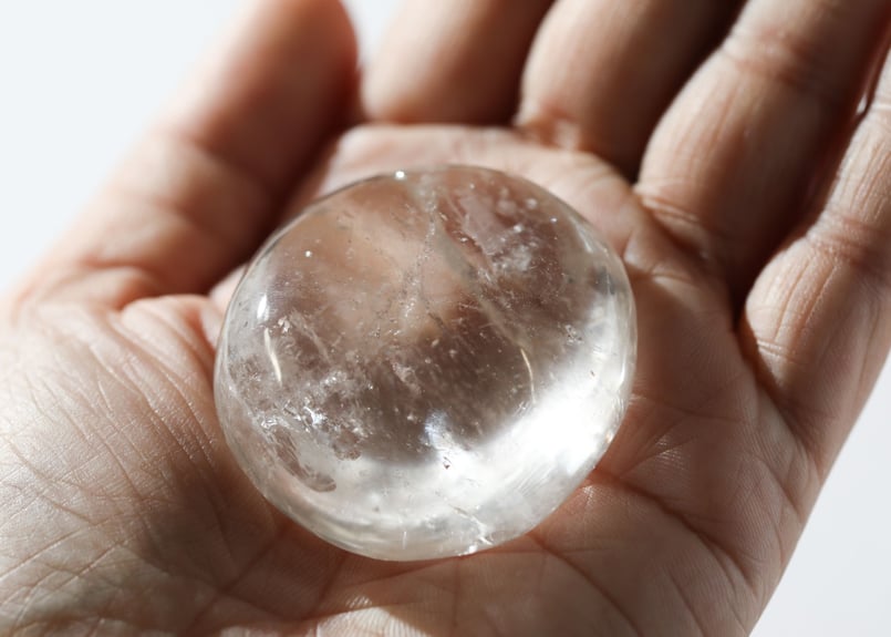 透明な心】虹入り クリアクォーツ 握り石 | Y.S.Y24
