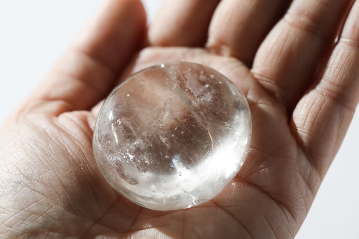 高品質 クリアクォーツ 握り石139.5g 浄化 NO.218 高品質 クリア