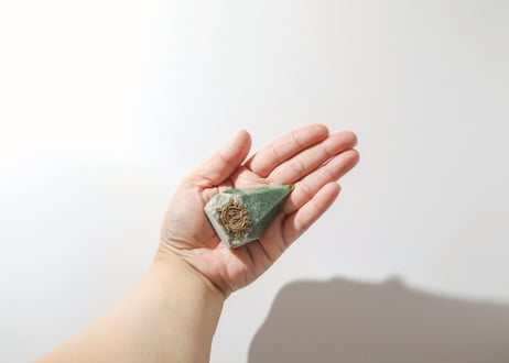 葉月ゆうによる技封入❣️【7億円のヒーリングエネルギー】〈リメイク〉 グリーンアベンチュリン ハーフポリッシュ ※イベントクーポン使用不可