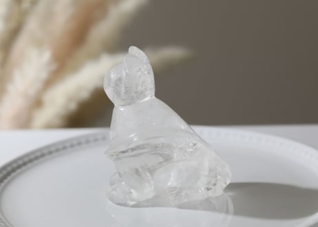 【福を招く】虹入り クリアクォーツ ねこ