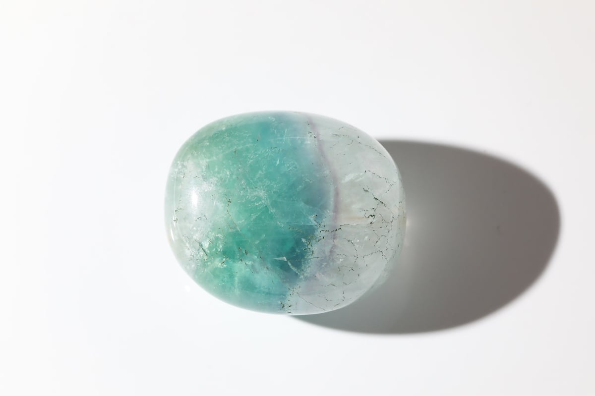 29☆❁¨̮プロフお読みください✧︎*。様　フローライト　瑪瑙　共生　ハート　握り石 あなたを癒したい】フローライト 握り石 | Y.S.Y24