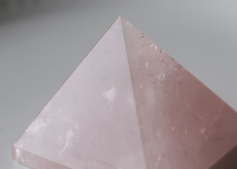 ローズクォーツ ピラミッド 紅水晶 ピンク ローズクォーツ 原石