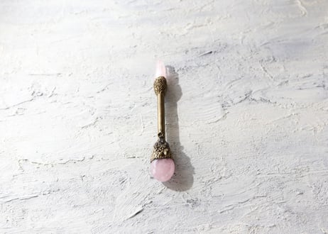 【J.U.rinne】〈Juriの妖精からのリーディングメッセージ付き〉ローズクォーツとピンクオーラの精霊ワンド