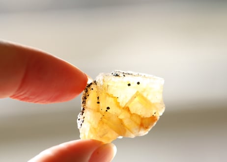 【喜びに浸る】イエローフローライト 原石（6個セット）