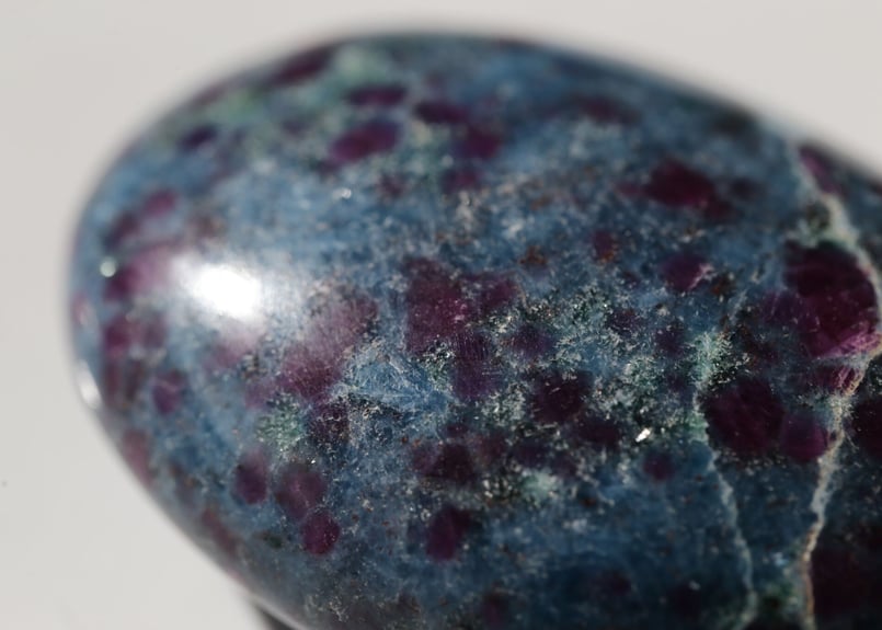 ルビーインカイヤナイト 握り石 【個性】 | Y.S.Y24