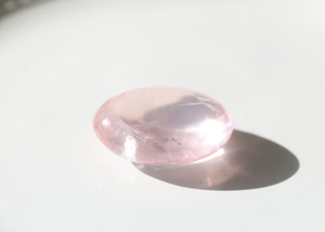 スーパークオリティ 虹入り ローズクォーツ　【DREAM】