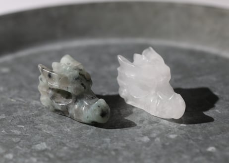 【のびのびと生きる】キウイジャスパー＆クォーツ ドラゴンセット