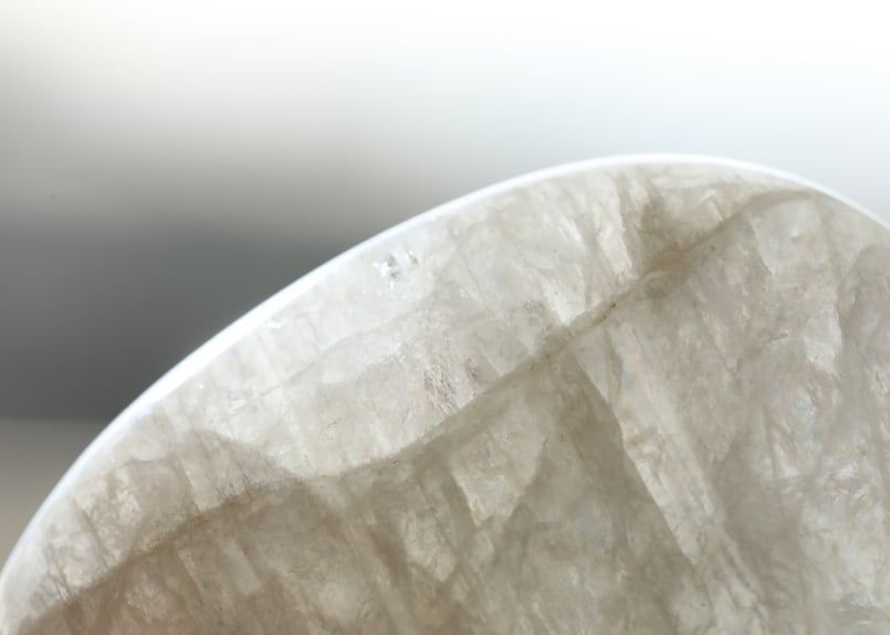 ヒーラーとしての使命】ロシア産ナトロライト 握り石 | Y.S.Y24