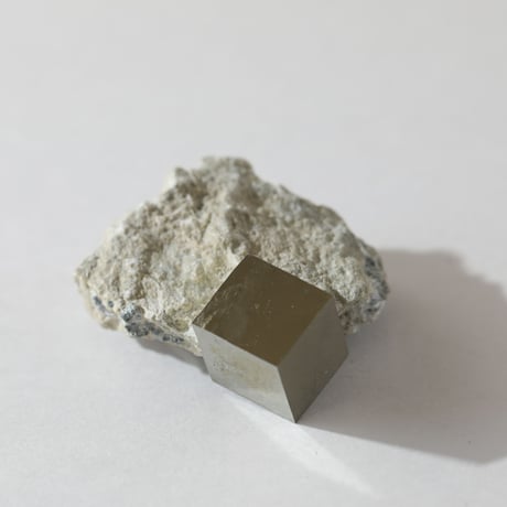 パイライトキューブ | STORES