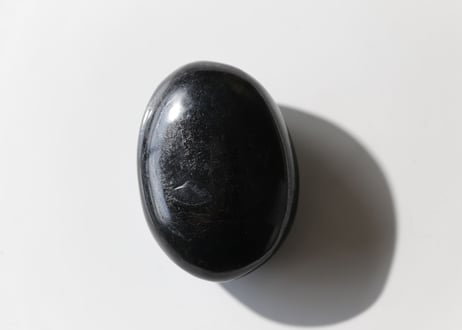 【あなたを守りたい】ブラックトルマリン 握り石