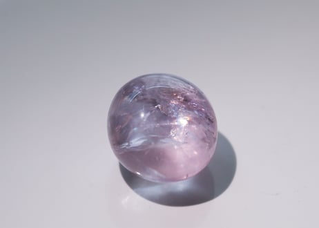 【小さな宇宙】ハイクオリティ 虹入りアメジスト タンブル