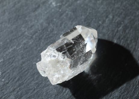 【生まれ変わる】虹入り クリアトパーズ
