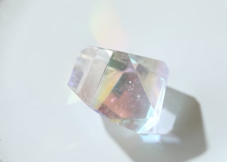【喜びのなかで生きる】ハイクオリティ エンジェルオーラ クリアクォーツ フリーフォーム
