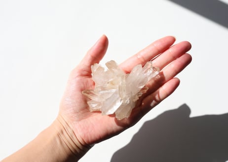 【悟りとともに】ゼコデソーザ産 虹入り ゴールデンクォーツ ダブルターミネーテッドクラスター