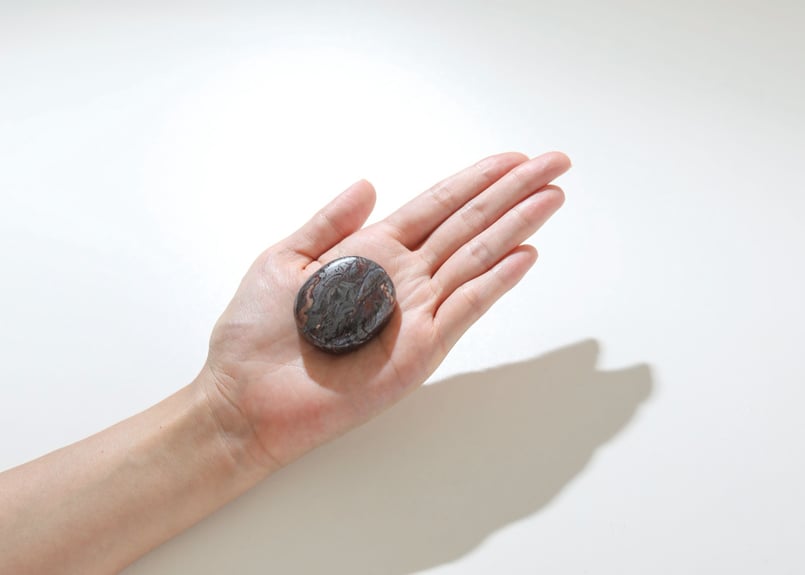 貢献できる自分に】レッドジャスパーヘマタイト 握り石 | Y.S.Y24