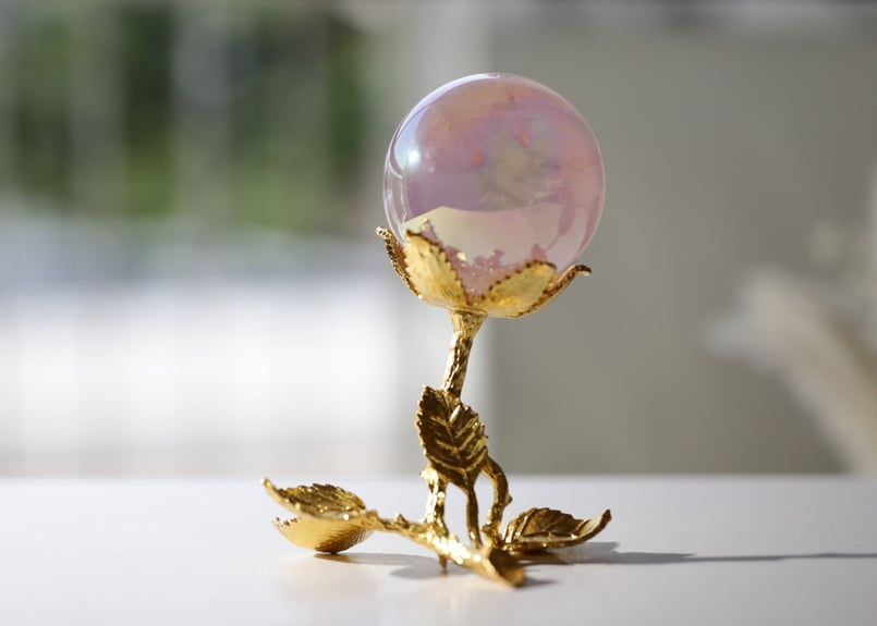 エンジェルオーラクリアクォーツ　スフィア　台座付き　天然石 エンジェルオーラクリアクォーツ スフィア 台座付き 天然石