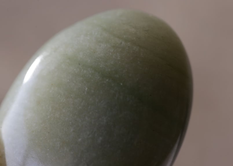 高品質　プラシオライト　グリーンクォーツ　パーム　握り石 ケアする】グリーンクォーツァイト 握り石 | Y.S.Y24