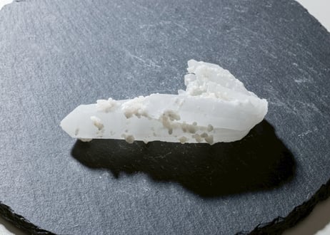 【静寂にひらく叡智】カルサイトオンクォーツ
