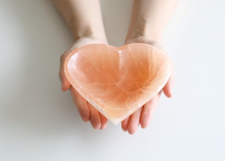 葉月ゆうによる技封入❣️【お金の器を広げる】オレンジセレナイト ハートの器 ※イベントクーポン使用不可
