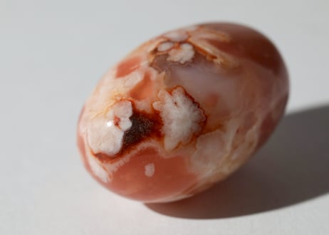 【芸術家の生命】ハイクオリティ チェリーブロッサムアゲート リンガム