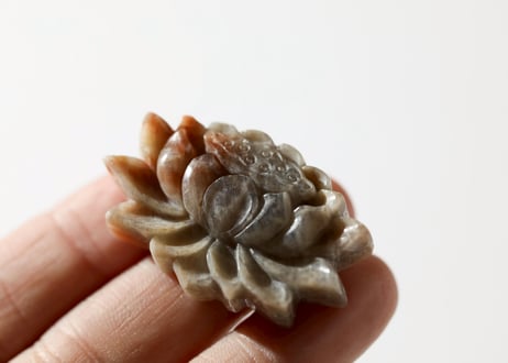 【悟りのシッディ入り】ムーンストーン 蓮の花
