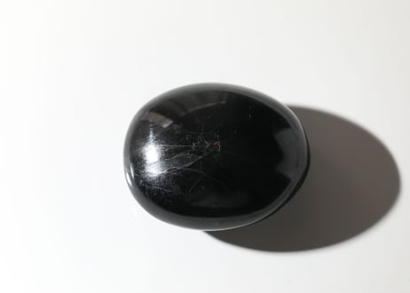 【カルマ解放のシッティ入り】ブラックトルマリン 握り石