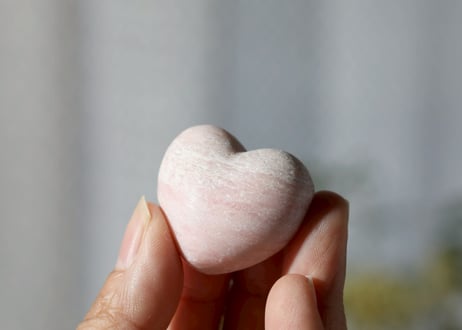 【愛を膨らませる】ピンクオパール ハート