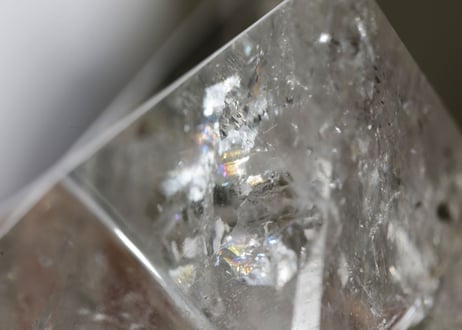 【宇宙意識】ブラジル産 虹入り クリアクォーツ マカバ