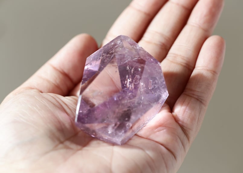 神聖な色彩】ハイクオリティ ラベンダーアメジスト フリーフォーム