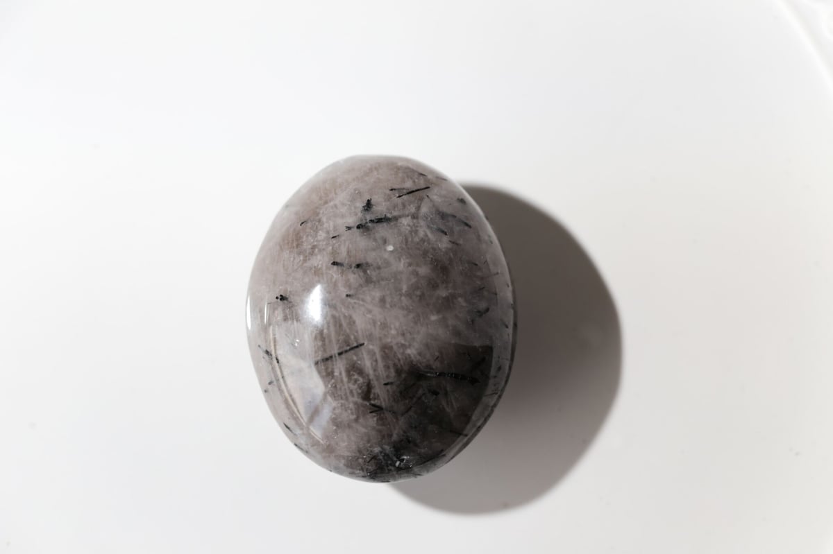 自由】ブラックトルマリンインクォーツ 握り石 | Y.S.Y24