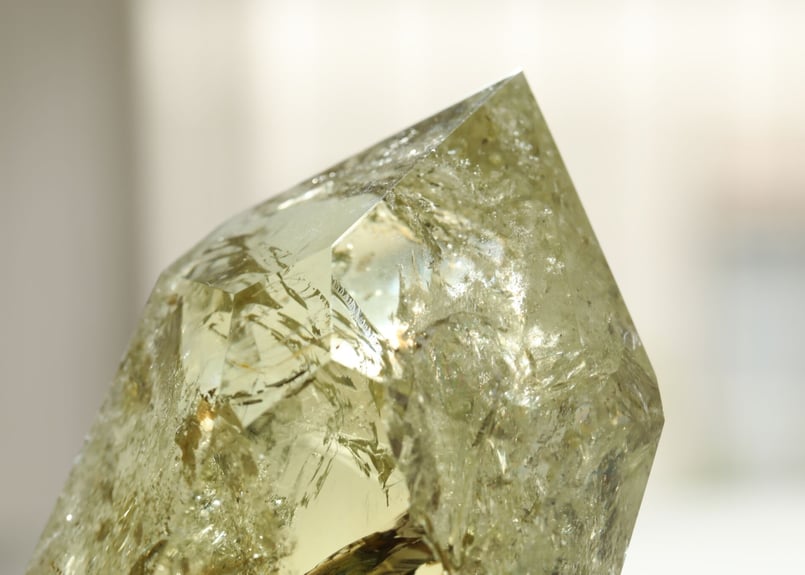 豊かな光】ブラジル産 虹入り ナチュラルスモーキーシトリン ポイント