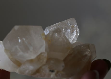 【hug】虹入り マニカラン水晶