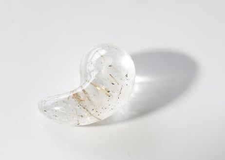 【カルマ解放のシッティ入り】ガネッシュヒマール産 水晶 勾玉