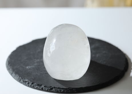 虹入り クリアクォーツ スカル