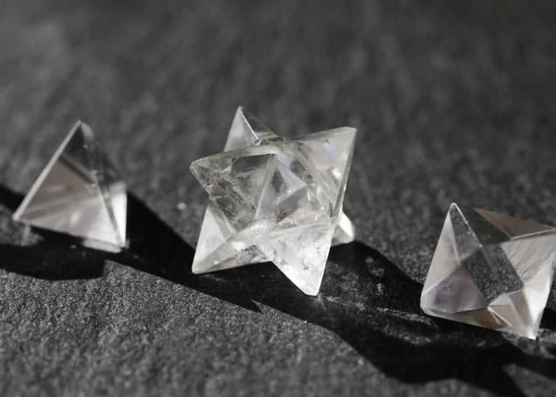 魔術道具】マニカラン水晶 幾何学7個セット 木箱入り | Y.S.Y24