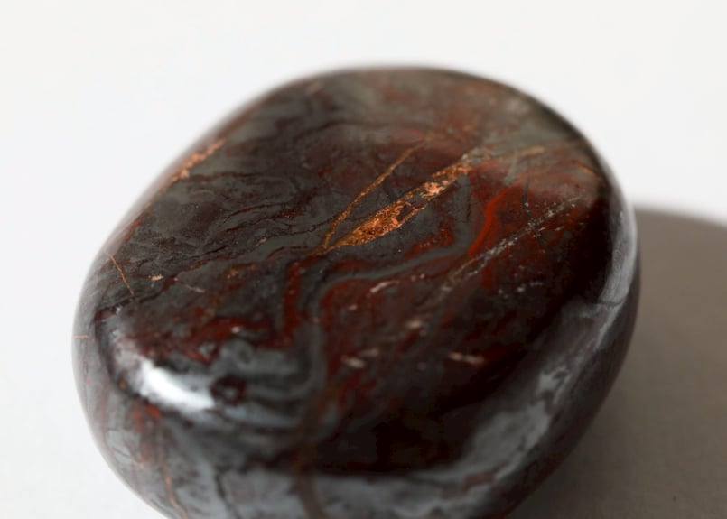 貢献できる自分に】レッドジャスパーヘマタイト 握り石 | Y.S.Y24