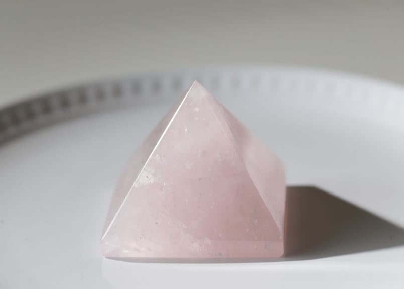 高品質　モザンビーク産ローズクォーツ バタフライウィング ディープローズクォーツ(宝石名ローズ・クォーツ)モザンビーク産