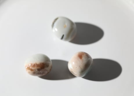〈カルマ解放シッティ入り〉【clean mint】ブルーチェリーブロッサムアゲート タンブル（3個セット）